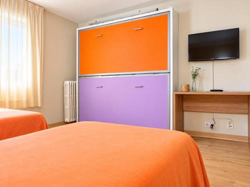 2 twin beds