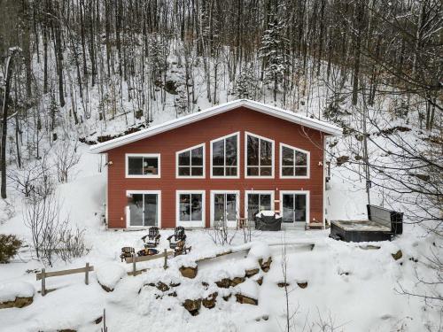 La Maison Magique- Private Hot Tub & Lake Access