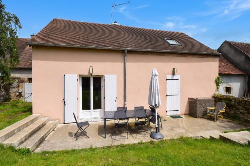 Charmante maison à Souvigny avec jacuzzi