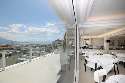 Grand Hotel Oriente, Naples