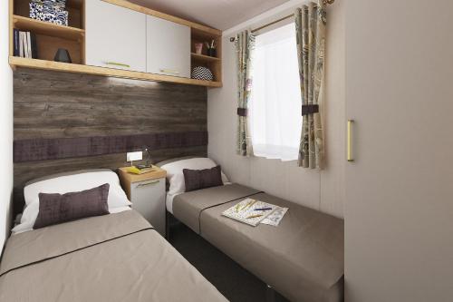 2 bedrooms, 4 beds