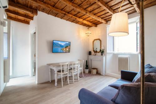  Silvia Como House by The House Of Travelers in Como
