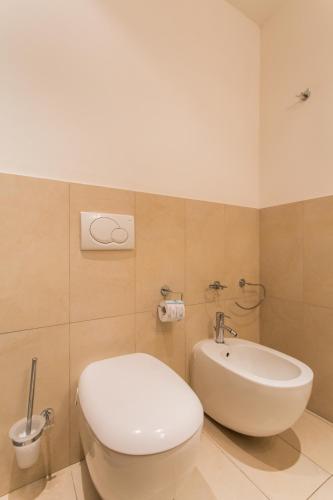 Wally Residence - image 12