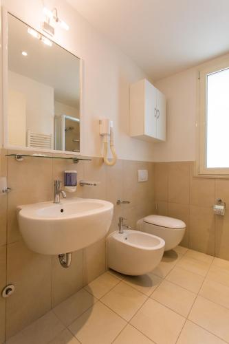 Wally Residence - image 3