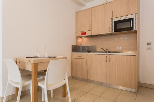 Wally Residence - image 14