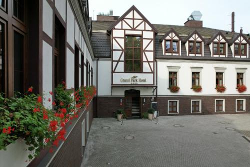Grand Park Hotel