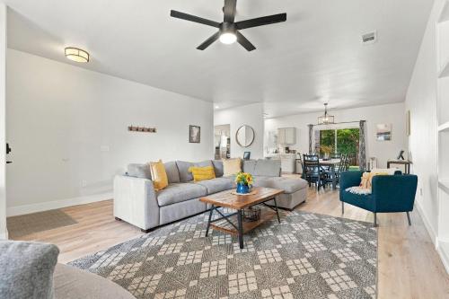 Gateway Retreat: Short Drive to the Sequoias