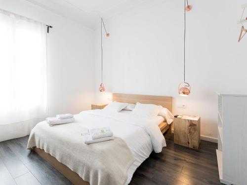 Double Room with Shared Bathroom image 3