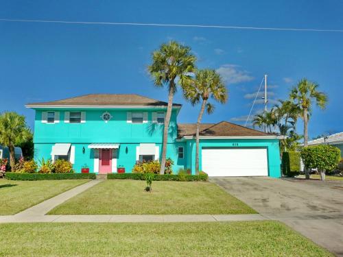 819 Chestnut Court - main image