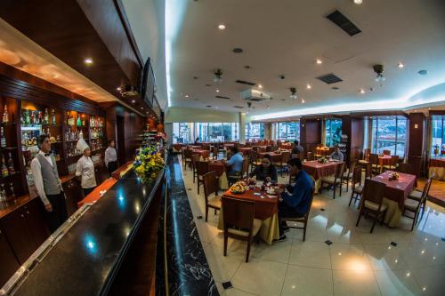Restaurant, Hotel Emperador in Ambato