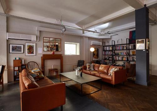 Green Rooms - image 5