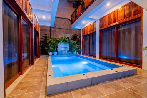 Aquaholik El Nido Hotel