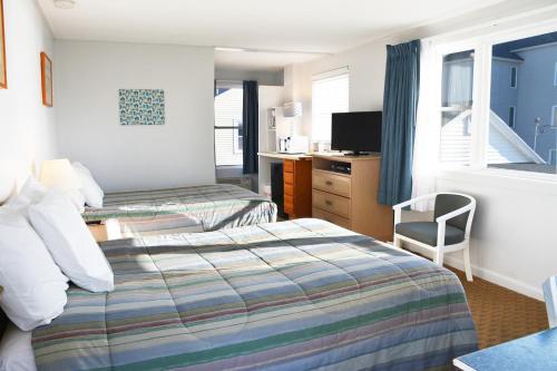 Crest Motel