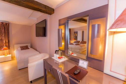 Hotel Relais Saint Jean Troyes - 편의 시설/서비스