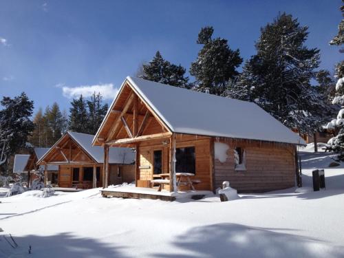 2 bedrooms, 4 beds