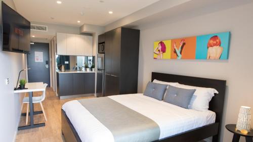 Studio 8 Residences - Adults Only