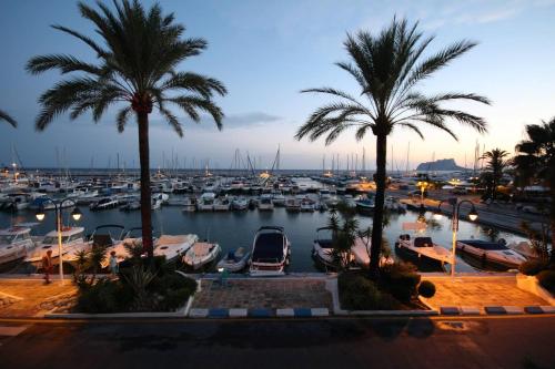 Surrounding environment, Villa Sonsoles in Les Cometes