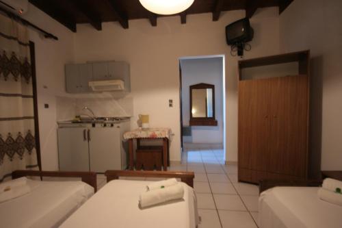 Chania Rooms - image 3