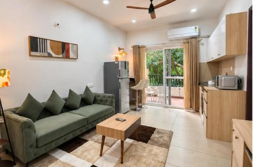1BHK Spanish Condo near Nature- Gym and Pool Access