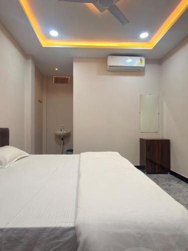 Hotel Sanskriti