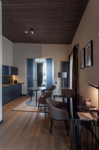 Ilonn Boutique Limanowskiego - image 9