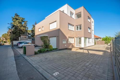 Apartment Tajana Residence 4