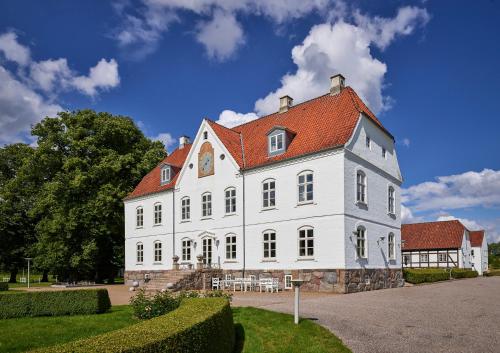 93420611 Haraldskær Sinatur Hotel & Konference
