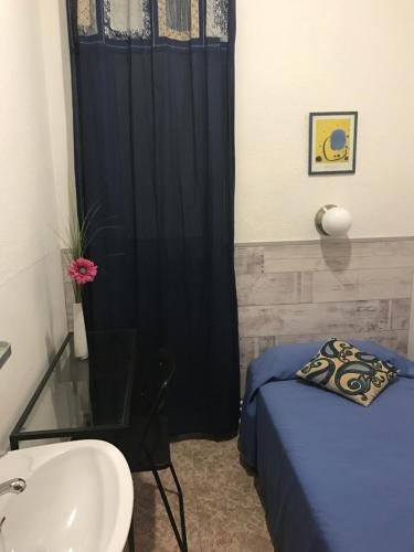 Hostal Carlos III - image 5