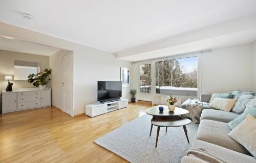 Spacious quiet 3 bedrooms
