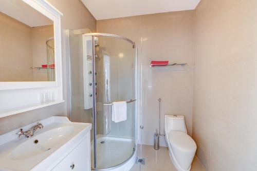 Two-Bedroom Apartment image 8