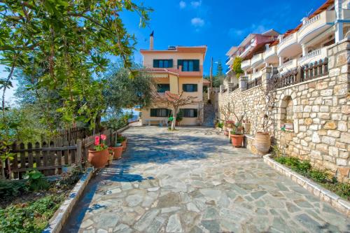 Jardim, Villa Giovanni in Paralia (Fanari)