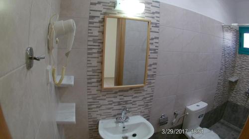 Angeliki Beach Hotel - image 10
