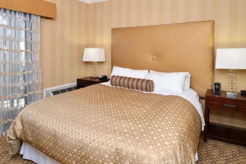 Best Western Corte Madera Inn Room Type - One-Bedroom King Suite