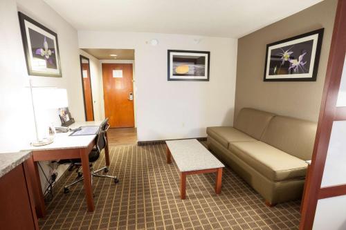 Best Western Plus Peak Vista Inn & Suites