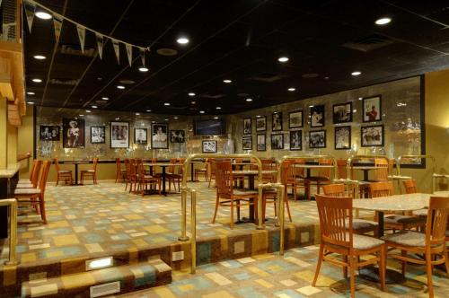 Best Western Plus Chicago Hillside in Hillside, USA