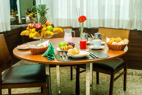 Restaurant, Leques Brasil Hotel Escola in São Paulo