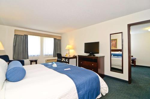 Best Western Plus Gas City - image 7