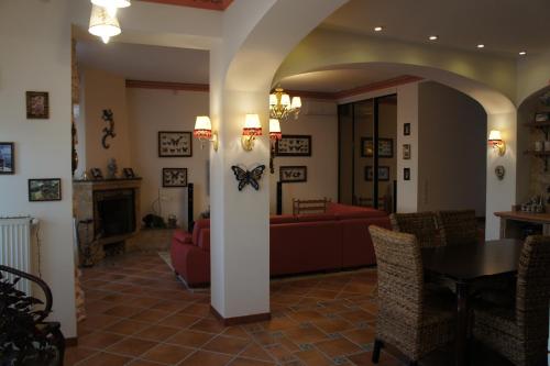 Jagatud salong / TV-ala, Bonita in Zatoka