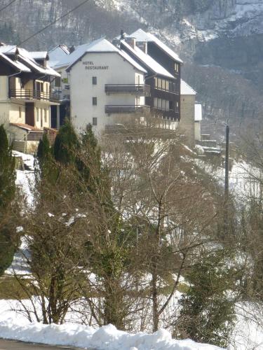 La Cascade - Hotel - Mouthier-Haute-Pierre