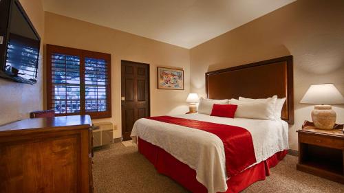 Best Western Plus Hacienda Hotel Old Town Room Type - Deluxe King Room