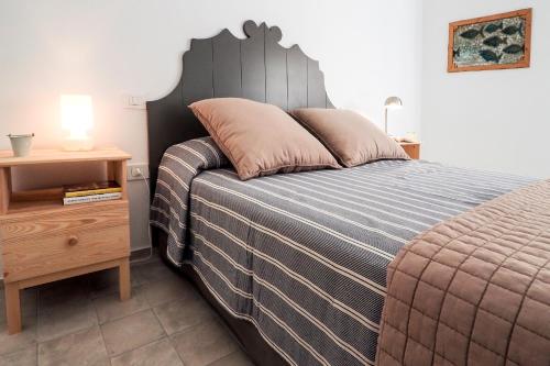 2 queen beds, 1 sofa bed