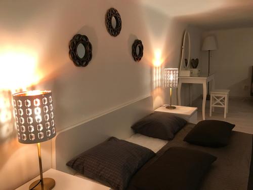 Goldcentral Gozsdu Apartment-Downtown Prime Location - image 7