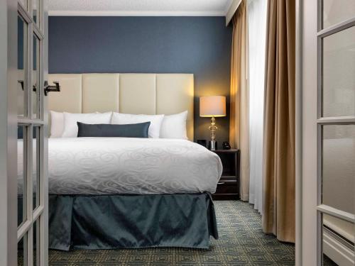 Chateau Victoria Hotel And Suites