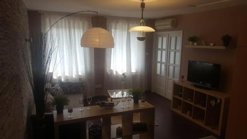 Csaba Apartment - image 8