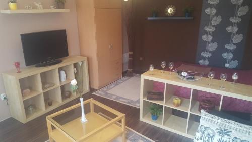 Csaba Apartment - image 5