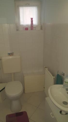 Csaba Apartment - image 13