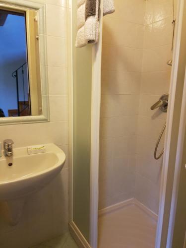 Triple Room with Private External Bathroom