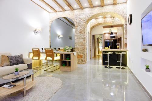 Hotels Near Zadar City Gate Triphobo Top Hotel Deals Near Zadar City Gate Dalti Center Apartment
