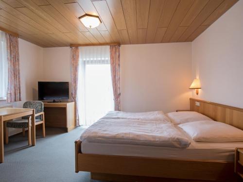Landgasthof Adler 7.8km von Forheim entfernt