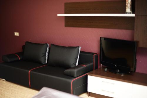 Studio Apartment image 1